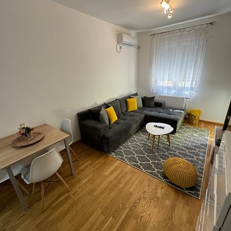 Ferienwohnung Novi Sad Apartman Exterior foto